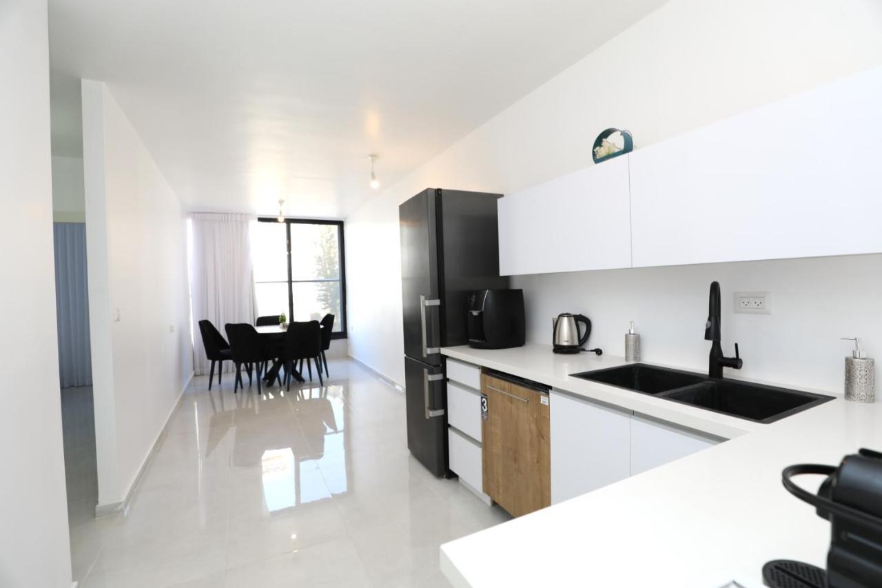 King David Apartment Нетания Екстериор снимка